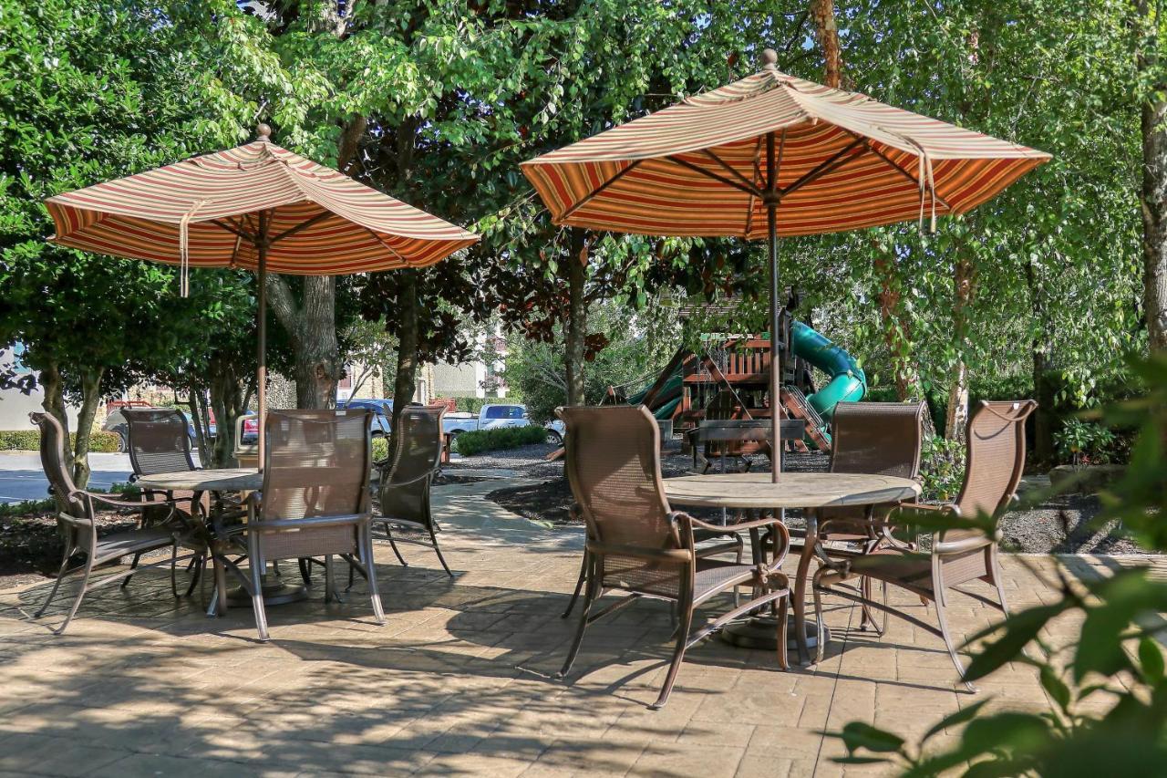 Riverstone & Hotel 4*
