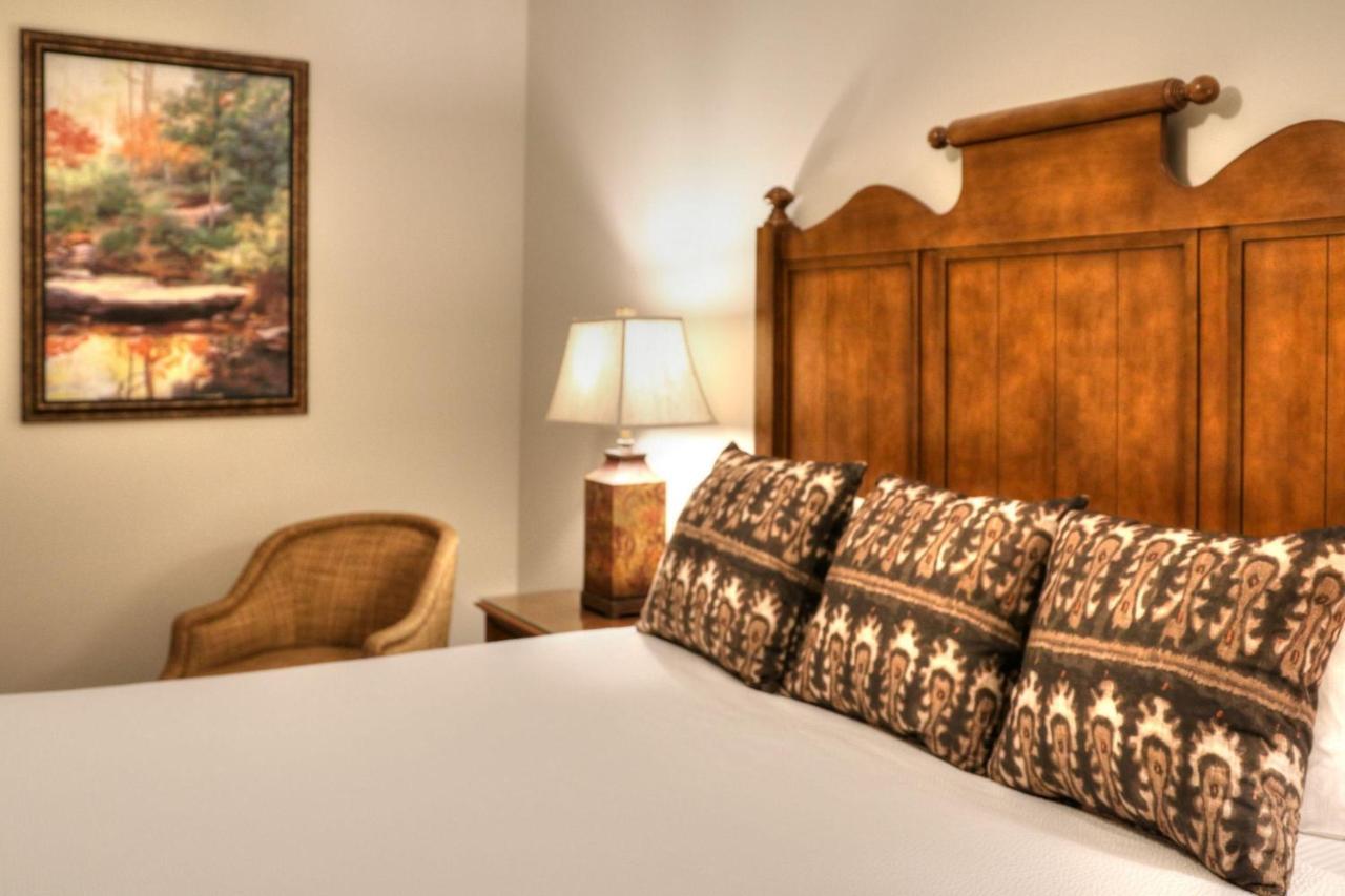 Riverstone &